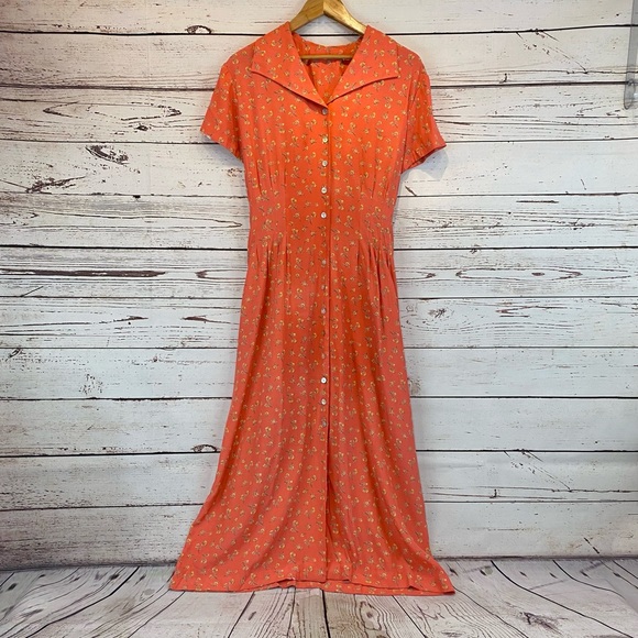 Dresses & Skirts - Vintage Floral Maxi Dress